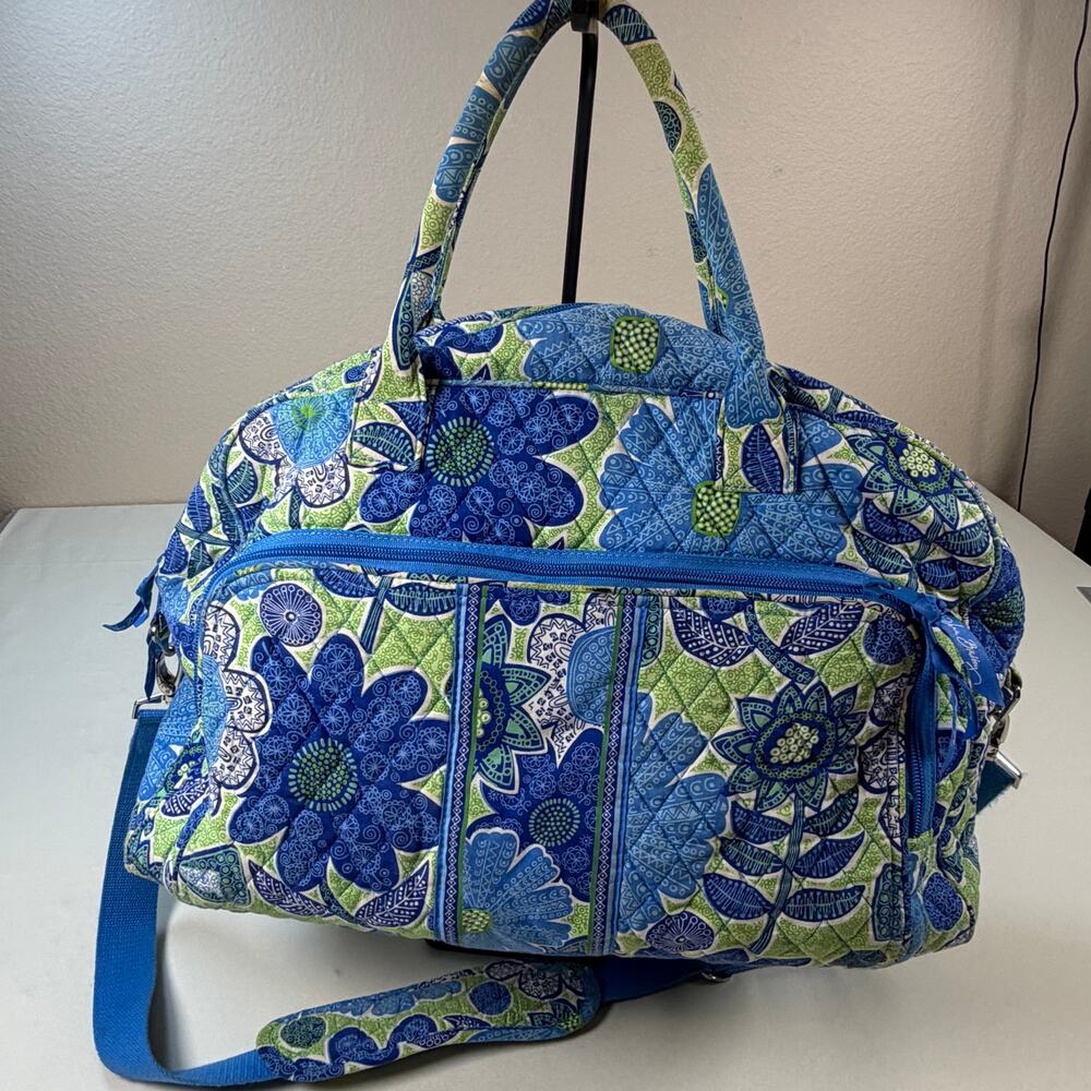 Vera Bradley Iconic Grand Weekender Travel Bag Doodle Daisy quilted pattern EUC - Picture 2 of 12